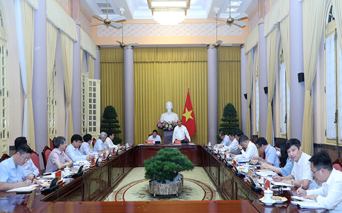 Chủ tịch nước Nguyễn Xuân Phúc làm việc với Thường trực Ban Chỉ đạo xây dựng Đề án "Chiến lược xây dựng và hoàn thiện Nhà nước pháp quyền xã hội chủ nghĩa Việt Nam đến năm 2030, định hướng đến năm 2045"
