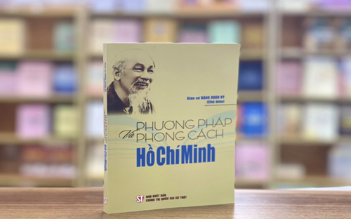 Xuất bản hai cuốn sách về tấm gương đạo đức, phong cách Hồ Chí Minh